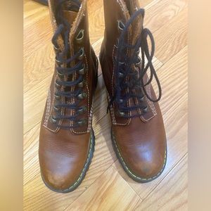 Womens Brown Doc Marten Leona boots, size 8